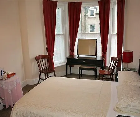 Melbreak House Hotel 3*